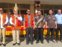Kadisdik Propinsi Sumut, Dr. H. Arsen Nasution, M.A. Kunjungi SMA Negeri 1 Teluk Dalam.