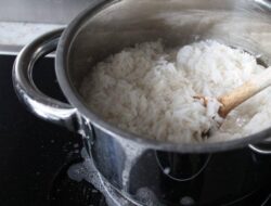 Menyingkap Rahasia Nasi Kuning Sempurna: Menghindari Kesalahan Umum Saat Membuat Nasi Kuning di Rumah