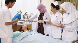 Mengapa Dokter di Klinik Swasta Bisa Praktik di Rumah Sakit Berbeda? Pahami Aturan dan Manfaatnya